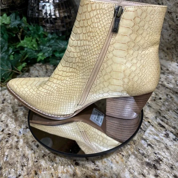 Arider Girl Danika faux snake skin ankle boots • Size 7M - Picture 4 of 7